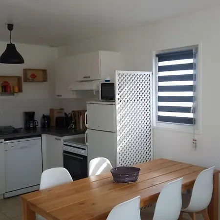 Casa de Férias Les Dauphins Saint-Georges-de-la-Riviere